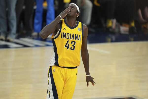 爱游戏体育-西亚卡姆官方宣布最后时刻胜出新规，篮网引发争议！